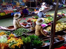 Marché flottant à Bangkok