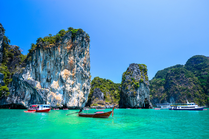 https://www.routes-de-thailande.com/app/uploads/sites/40/2020/01/ile-de-phuket.jpeg