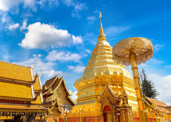 Temple doré à Chiang Mai en Thaïlande