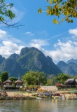 Vang-Vieng-village-Laos
