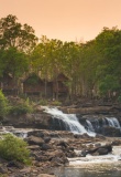 Cascade d'eau au plateau des bolovens, Laos