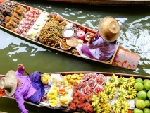 Marché flottant sur les khlongs