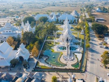 Vue aérienne de Wat Rong Khun, Chiang Rai, Thaïlande